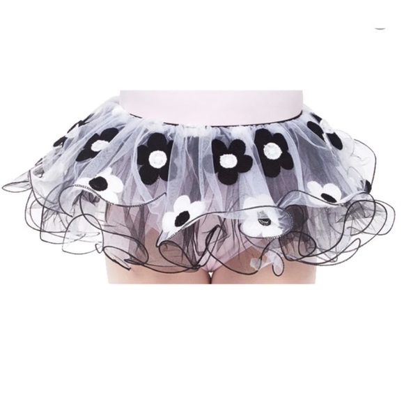 3/$15 NWT black & white embroidered flowers tutu - Picture 6 of 6
